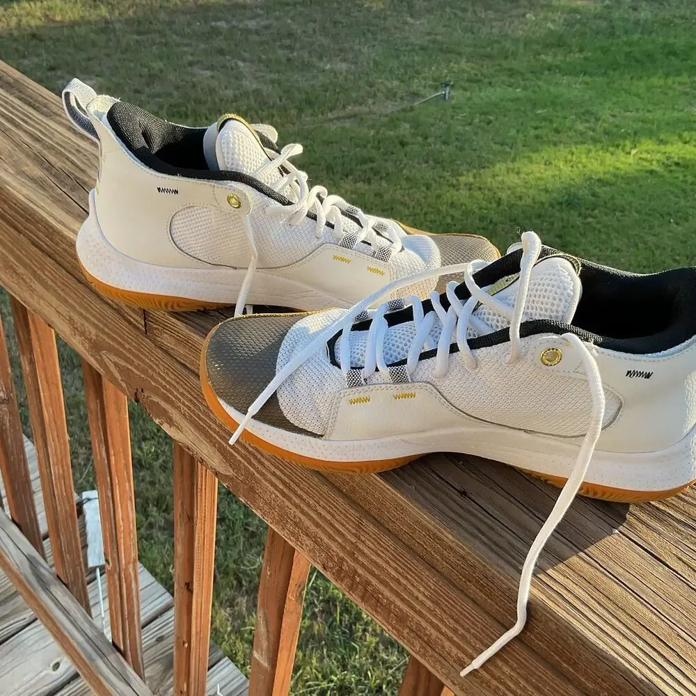 Under Armour product pair